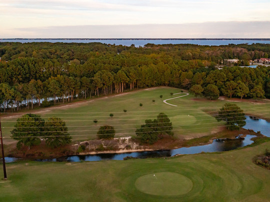 Holly Ridge Golf Course and Driving Range-Harbinger必去景点
