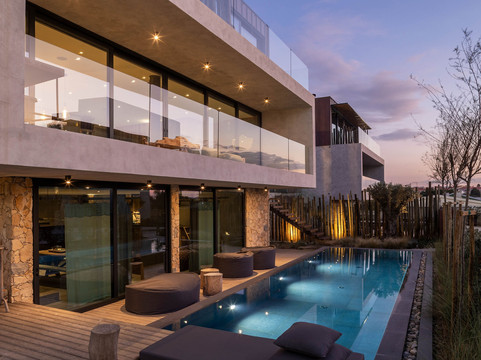 阿里亚斯多塞克斯欧酒店主图