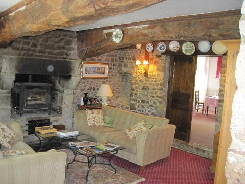 绿岩田野酒店主图