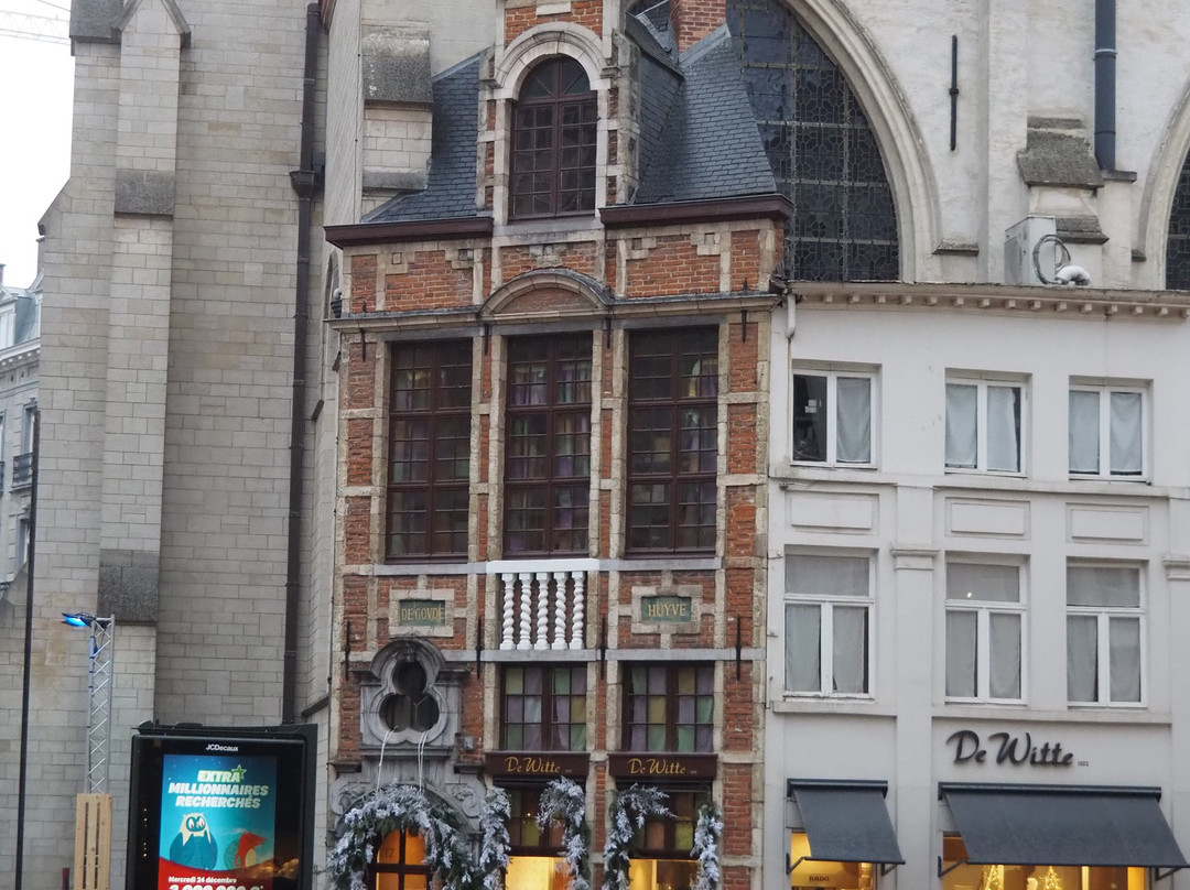 Church of St Nicolas-布鲁塞尔必去景点