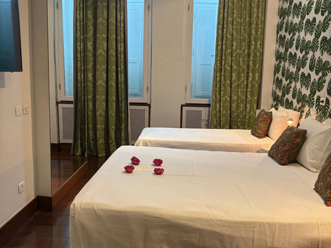 Aram Yami Hotel主图