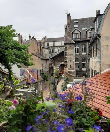 里贾纳酒店主图