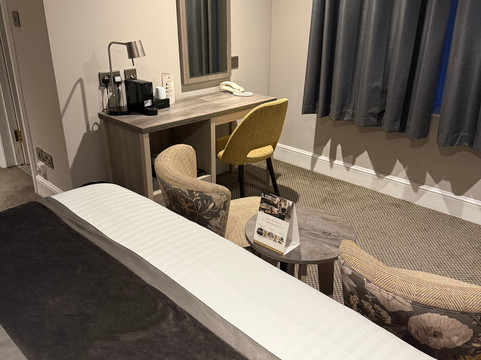 霍尔特酒店主图