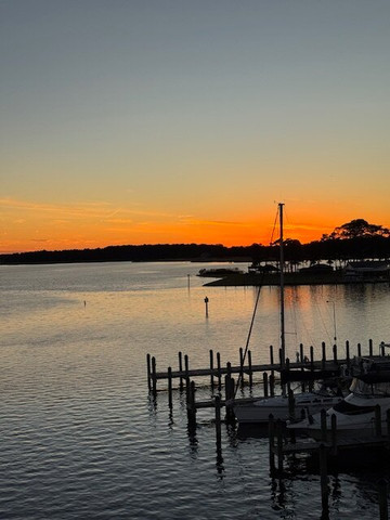肯特海峡及码头凯悦嘉轩酒店主图