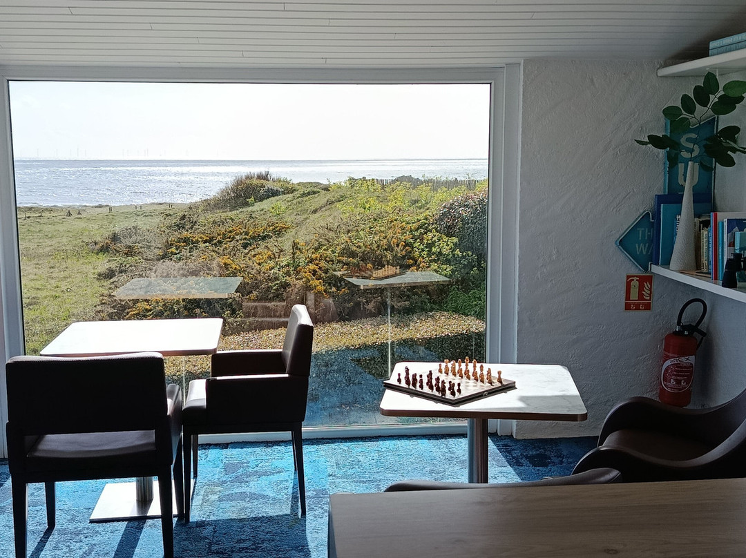 青苔海洋酒店主图