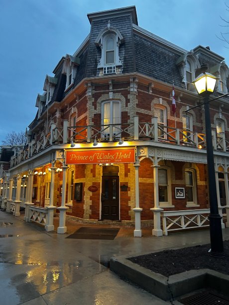 Prince of Wales-官方