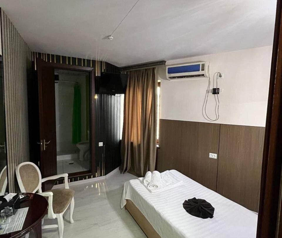 Khan Hotel