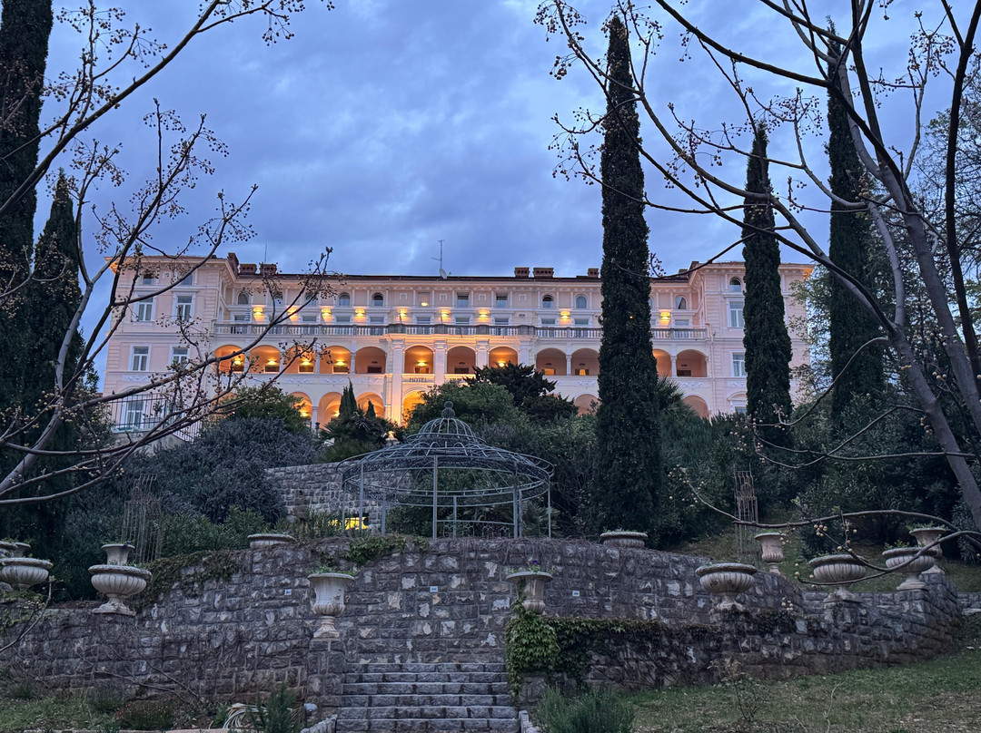 克瓦内尔宫酒店主图