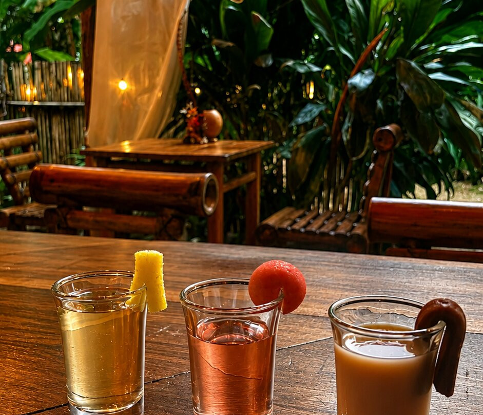 TropiBurger & Bar