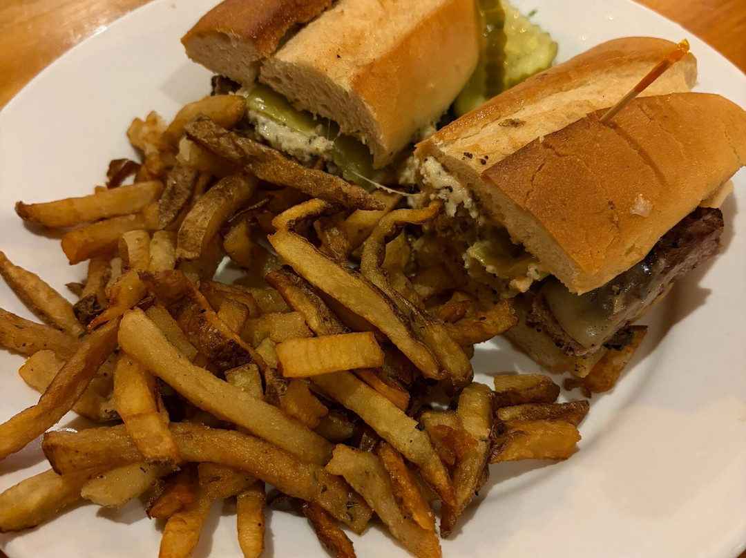 Mike & Pop's Bistro & Tavern