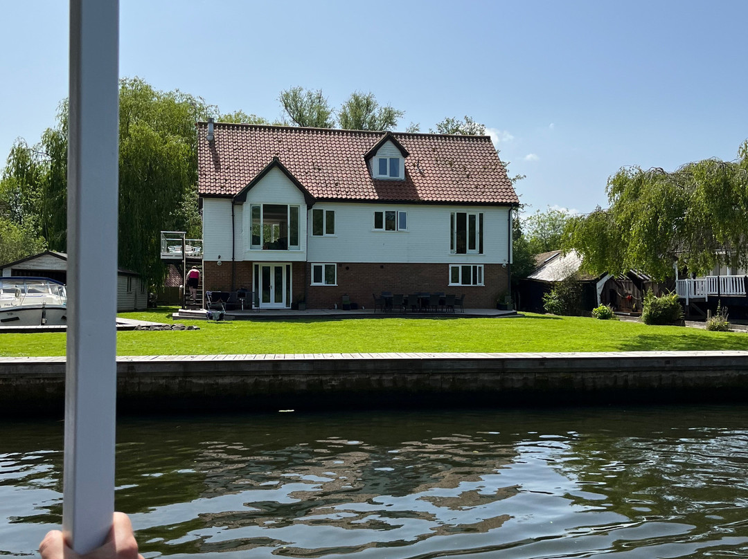 Broads Tours River Trips-罗克瑟姆必去景点