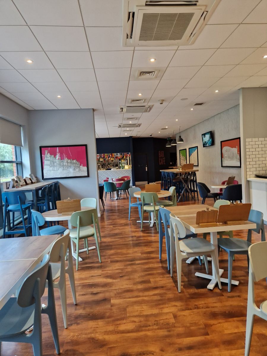 艾尔斯伯里旅客之家酒店-旅行者