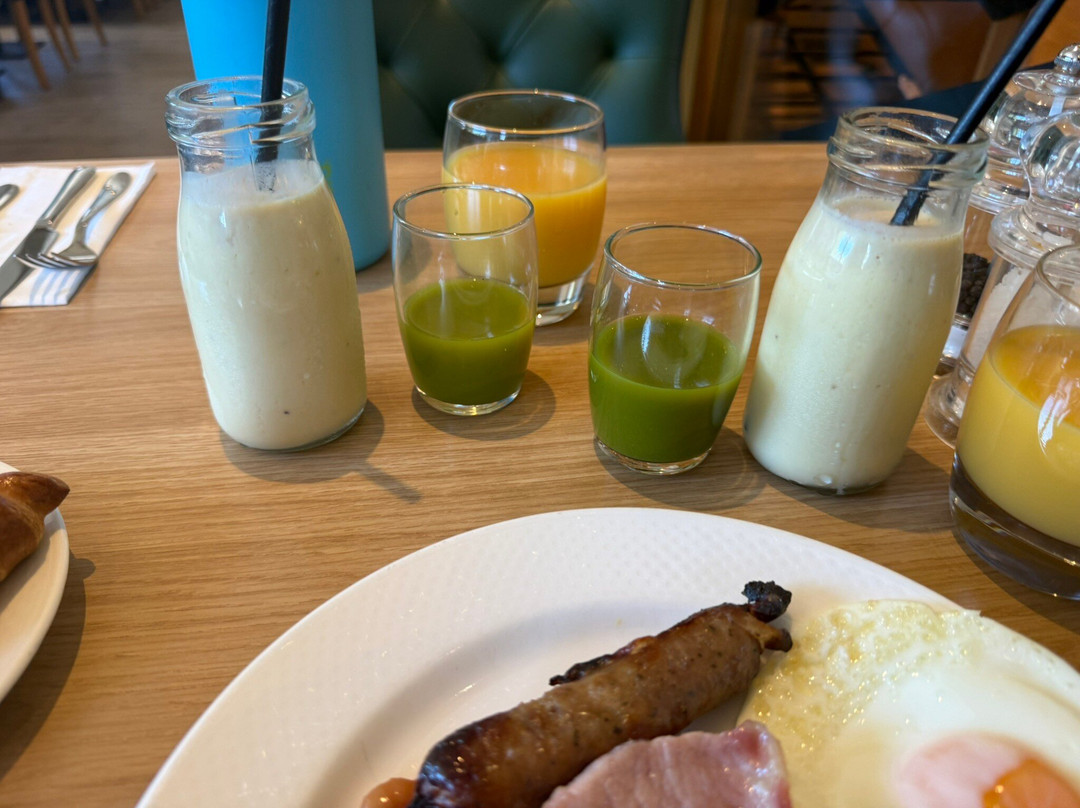 Felbridge Gatwick Hotel & Spa主图