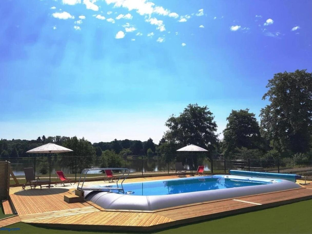 ZEcamping 3 dog friendly bien-etre piscine au bord dun lac