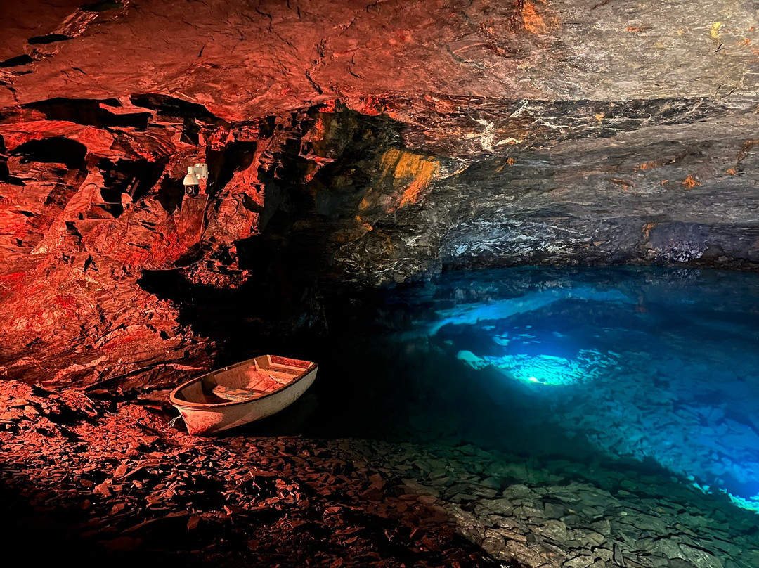 Carnglaze Caverns-利斯卡德必去景点
