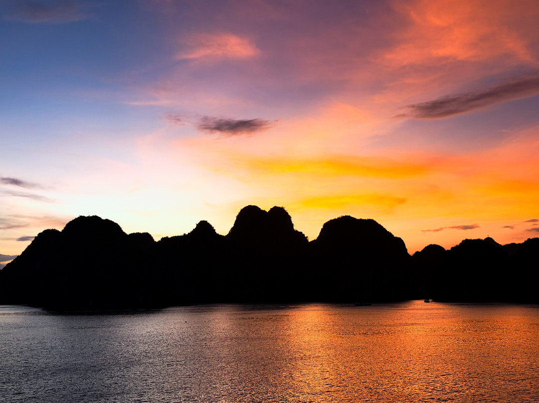 Cat Ba Green Trail Travel-Cat Ba Town必去景点