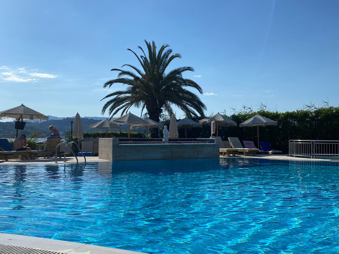 Three Brothers Pool Bar-Restaurant-Hotel主图