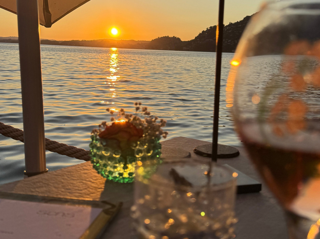 维兹诺霍夫 - 生活方式湖畔隐居酒店主图
