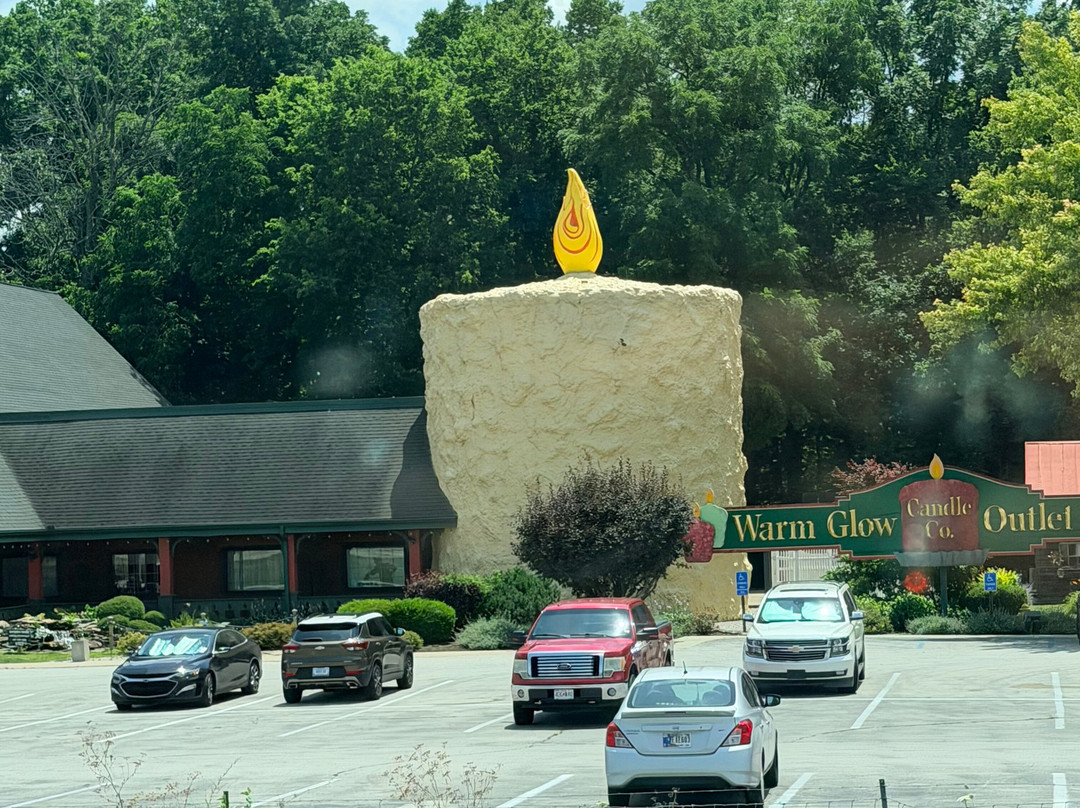 Warm Glow Candle Outlet-Centerville必去景点
