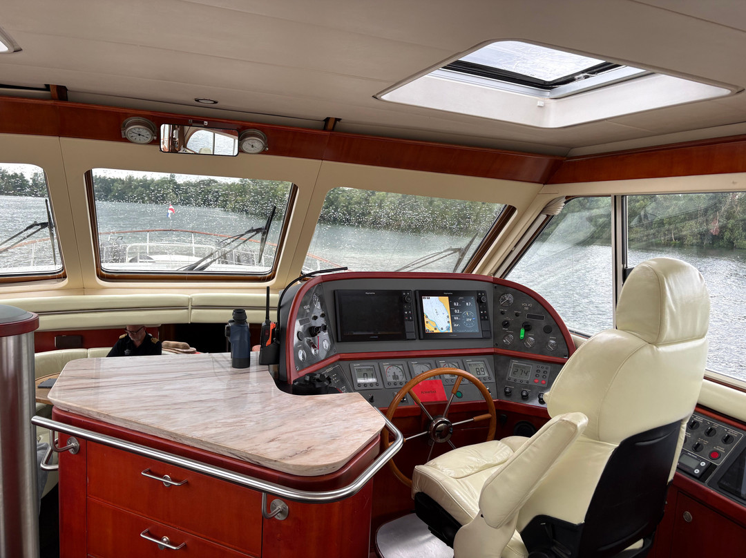 Private Yacht Charter-Alphen必去景点