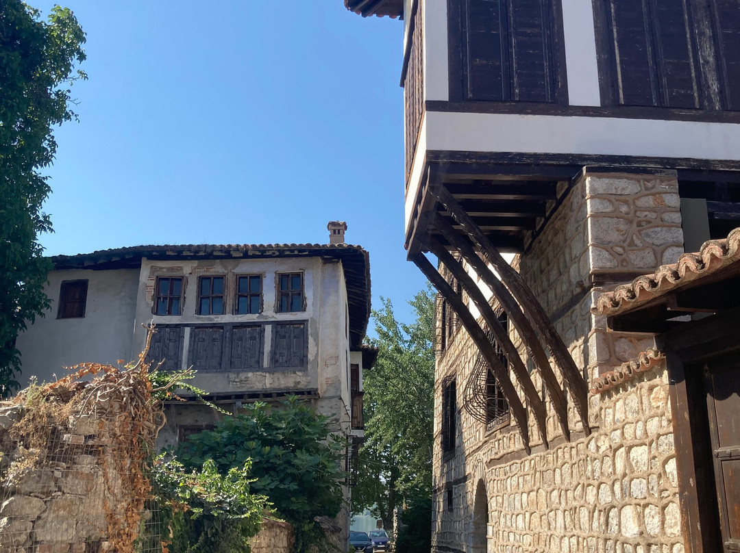 Culture 8 Guided Tours-卡斯托里亚必去景点