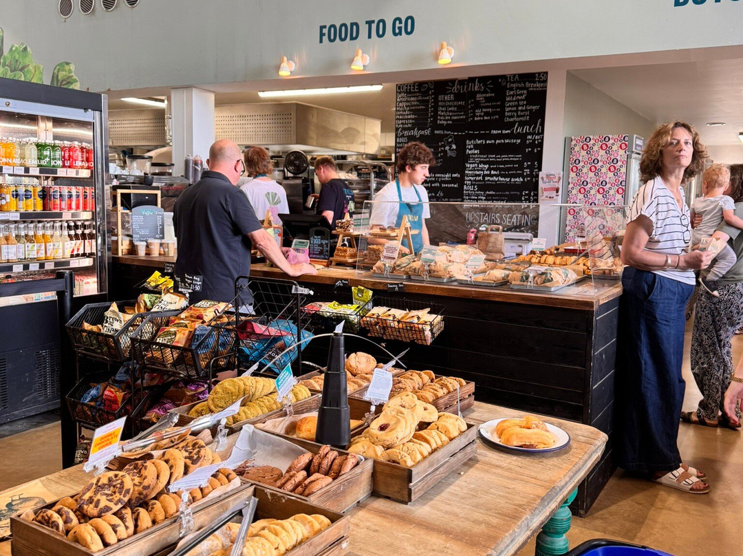 Teals Local Farm Shop-South Cadbury必去景点