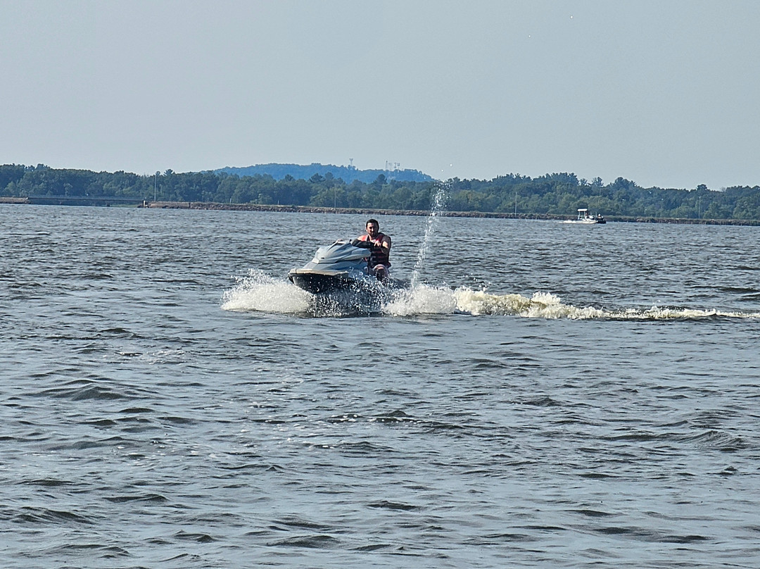 Dells Watersports-威斯康星峡谷必去景点
