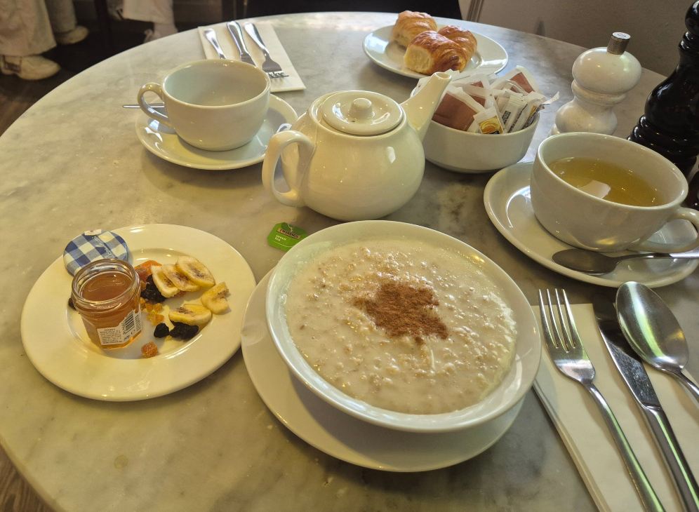 考文垂温德姆华美达套房酒店-旅行者