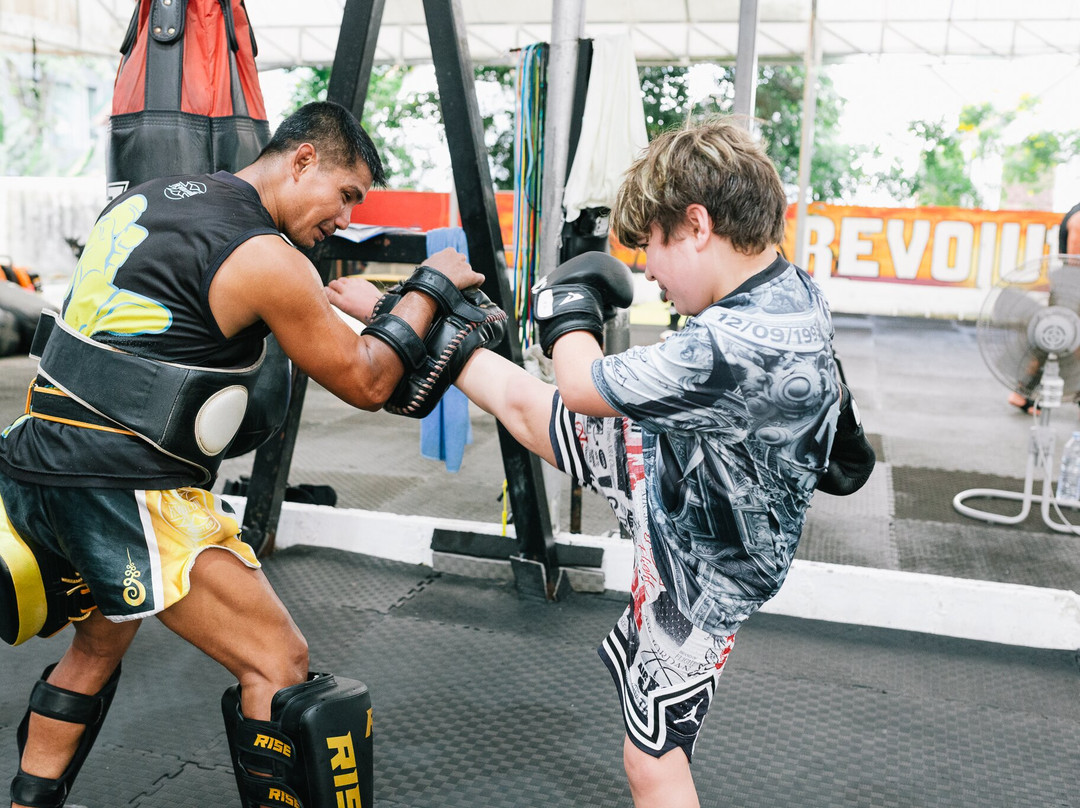 REVOLUTION GYM PHUKET-呈塔累必去景点