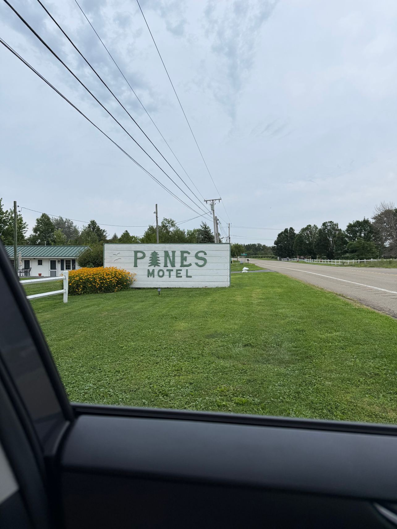 Pines Motel On Lake Erie-旅行者