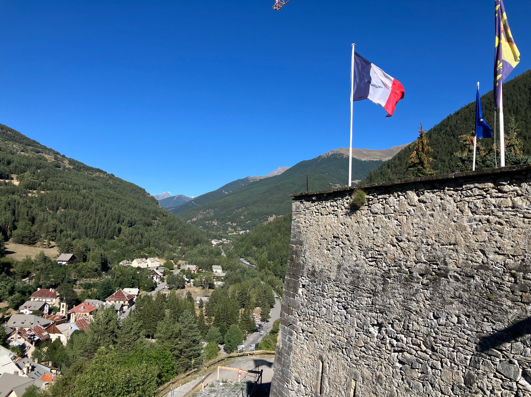 Fort Queyras-Chateau Ville Vieille必去景点