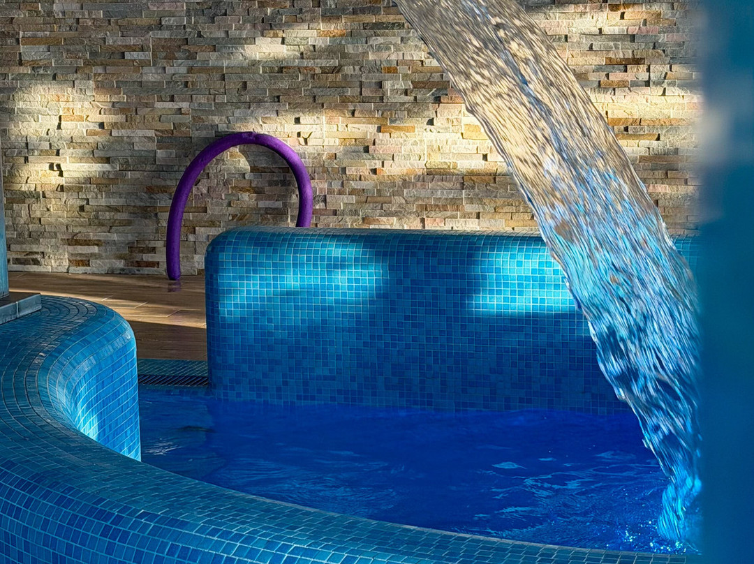 特里斯坦 Spa 酒店主图