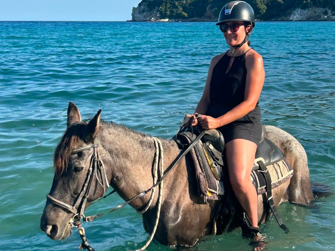 Skiathos Riding Centre-斯亚索斯必去景点