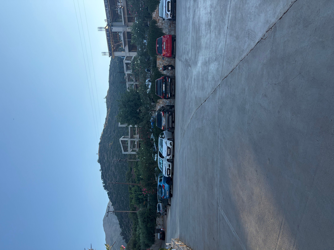 阿塔里大酒店主图