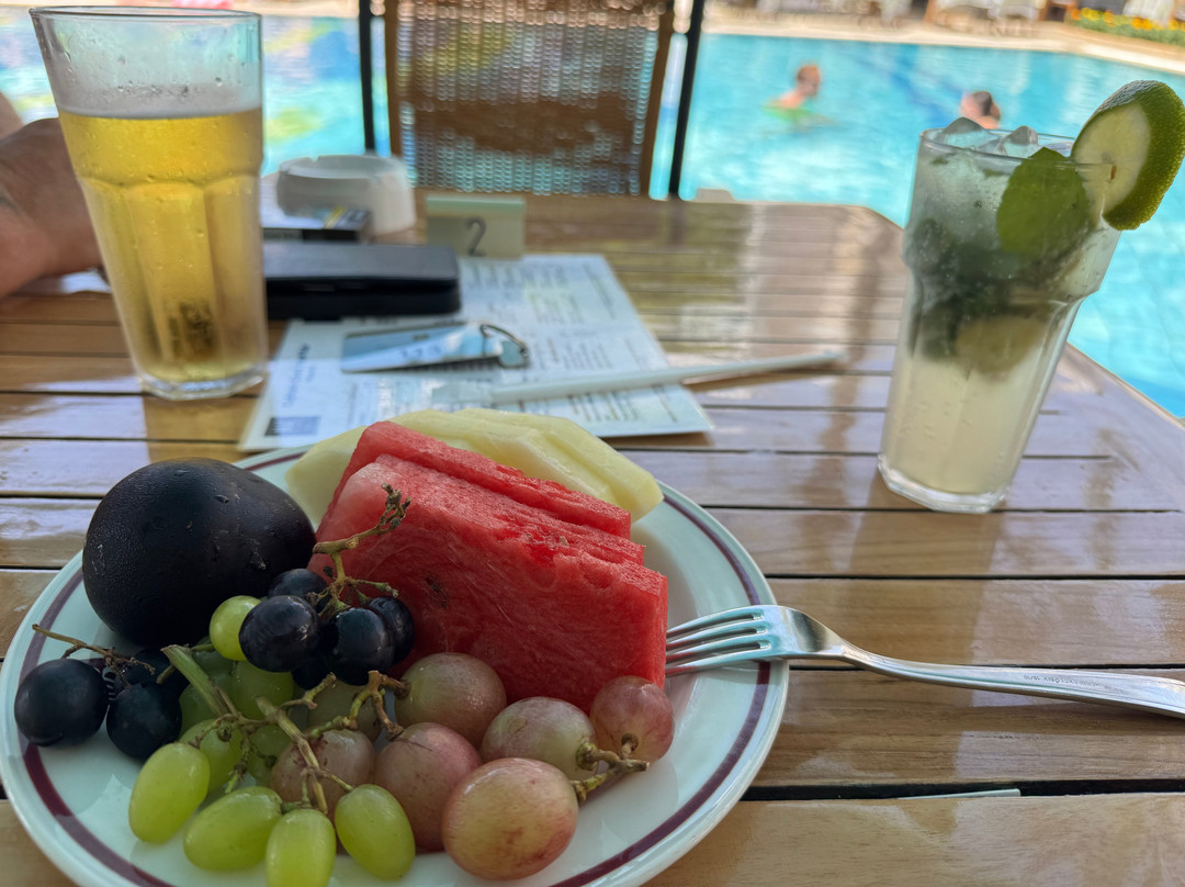 Constantinou Bros Pioneer Beach Hotel主图