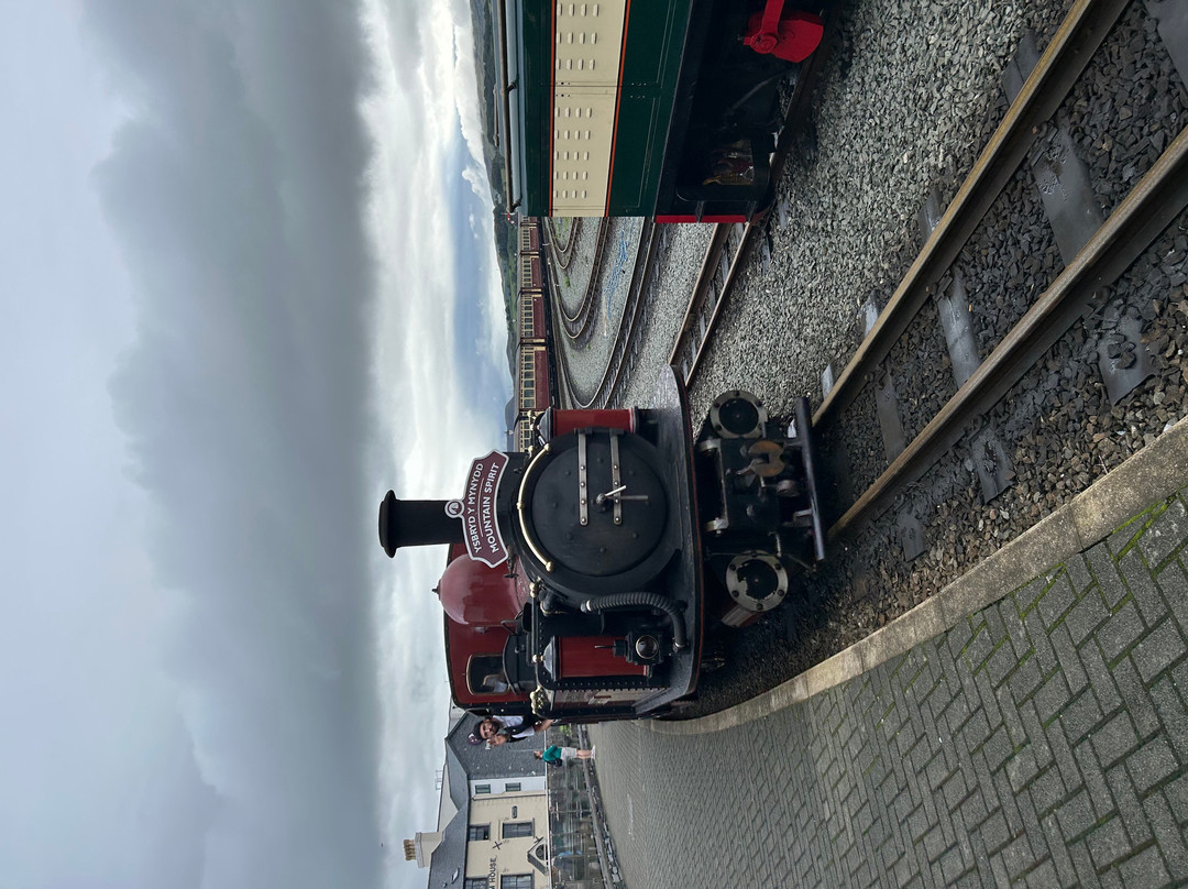 Ffestiniog & Welsh Highland Railways-波特马多克必去景点