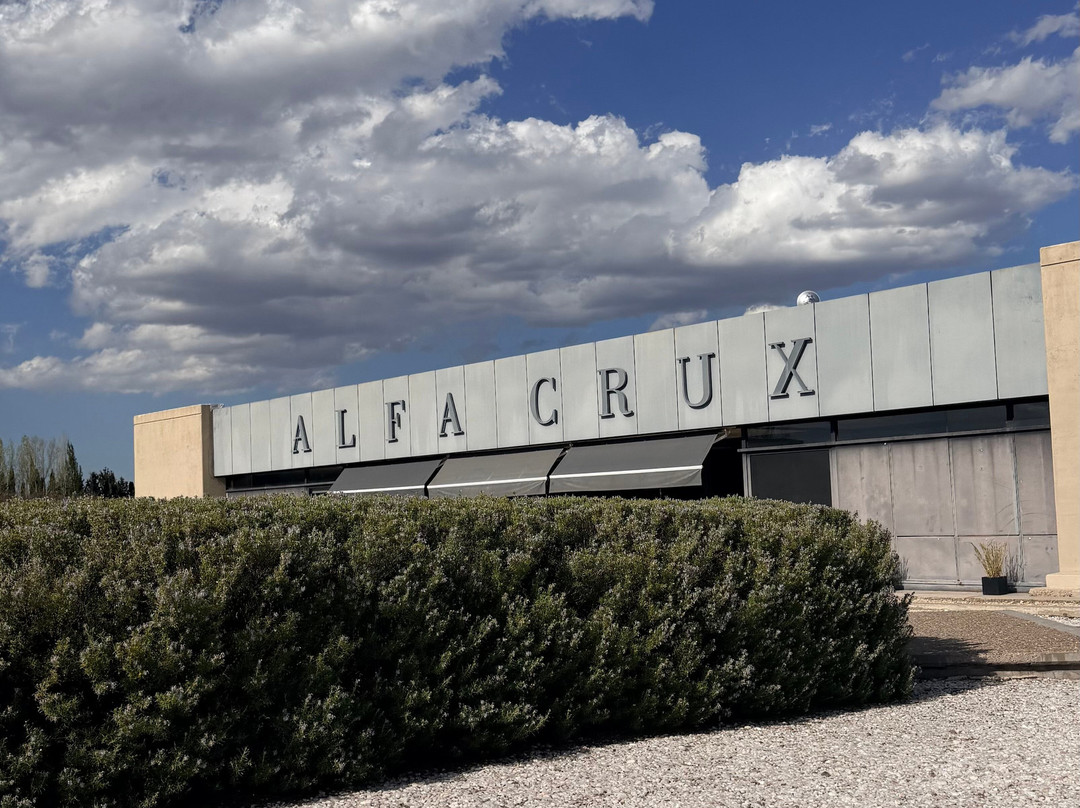 Alfa Crux-Eugenio Bustos必去景点
