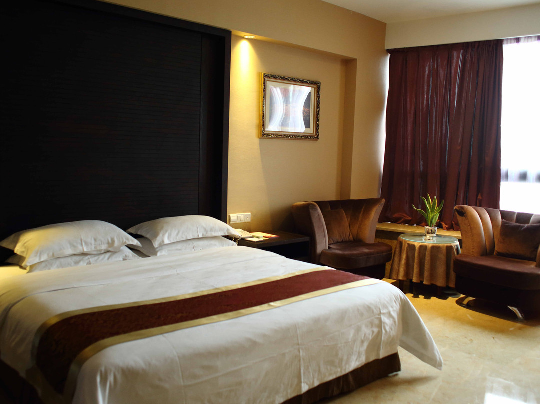 祥瑞湖上大酒店主图