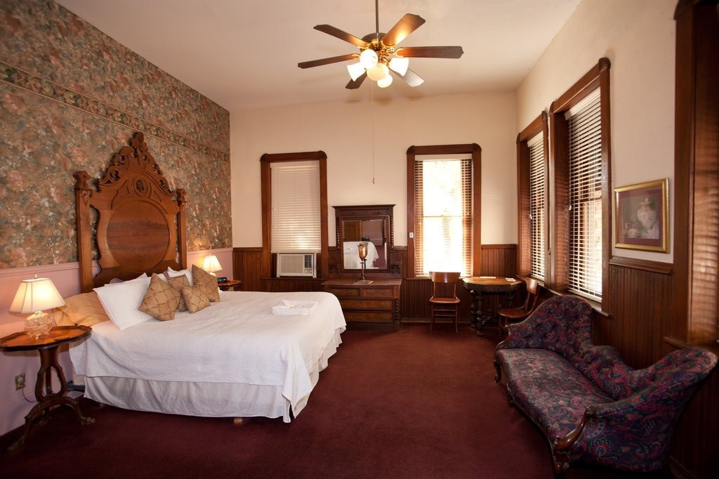 Palace Hotel & Bath House Spa