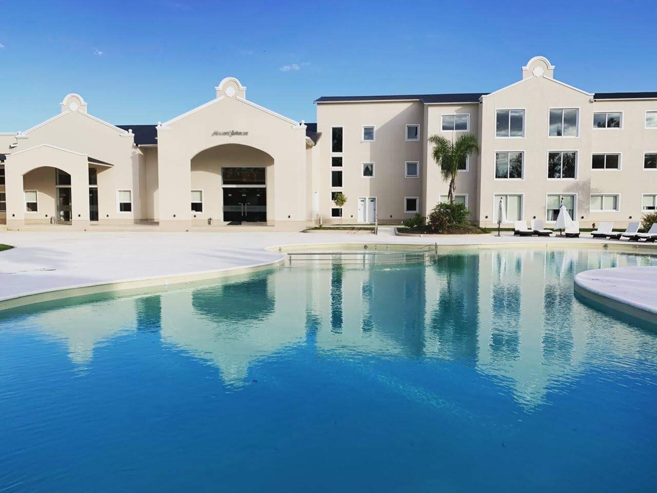 Howard Johnson by Wyndham La Plata-官方