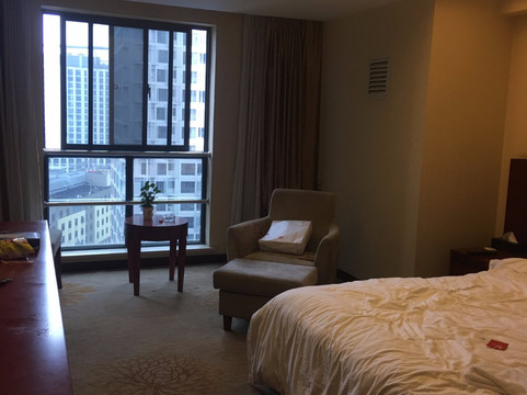 百事特威酒店(木塔寺地铁站万达ONE店)主图