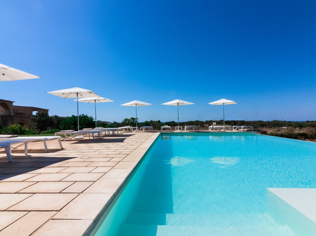 Montiro Hotel