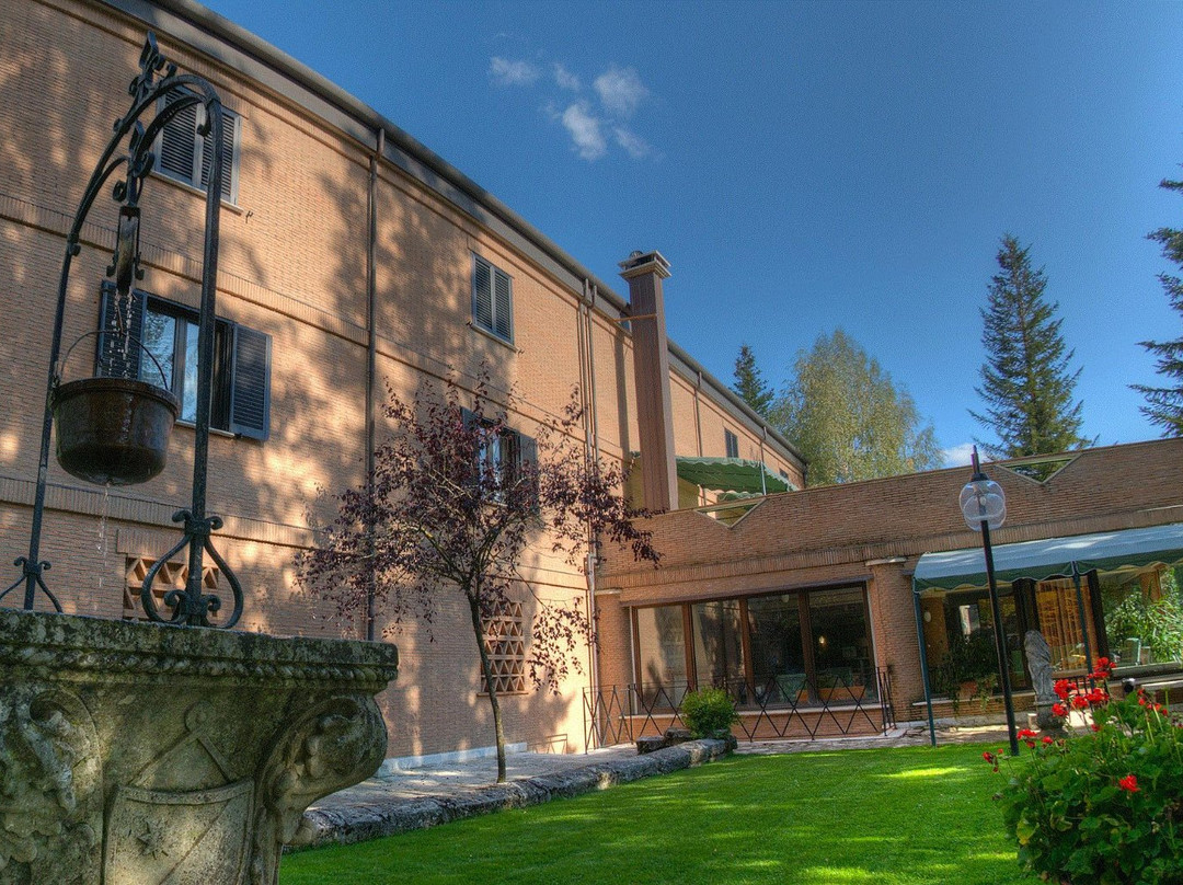 Lh Albergo Il Picchio