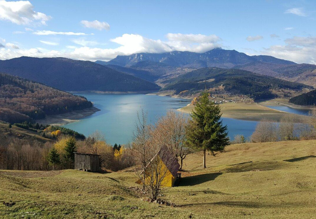 Lake Izvorul Muntelui (Lake Bicaz)景点图片