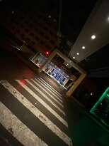 尤日内酒店主图