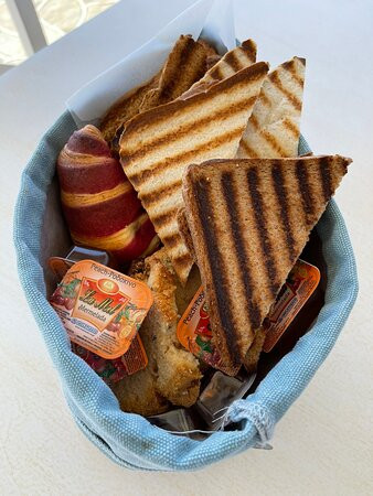 Paradise Place主图