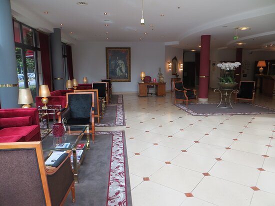 Victor's Residenz-Hotel Saarbrucken-浴室