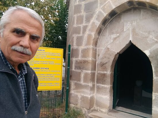 Sıddı Zeynep Türbesi-Battalgazi必去景点