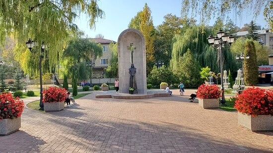 Monument to Military Medical Workers景点图片