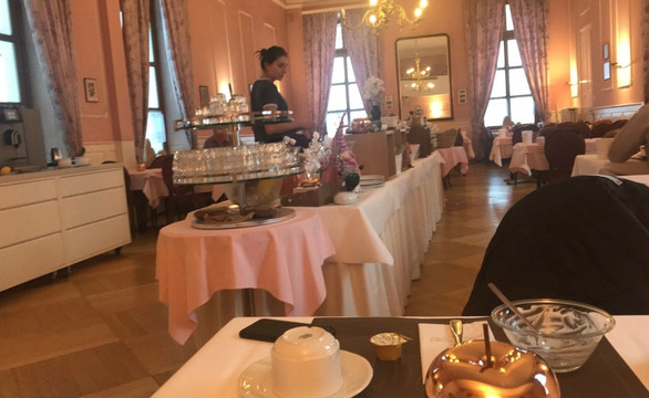 贝尔和策尔内茨帕斯特酒店主图